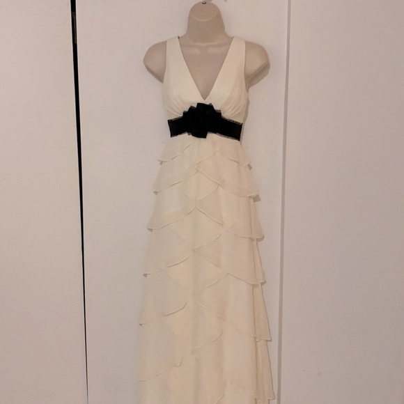 BCBG GOWN - Picture 2 of 5